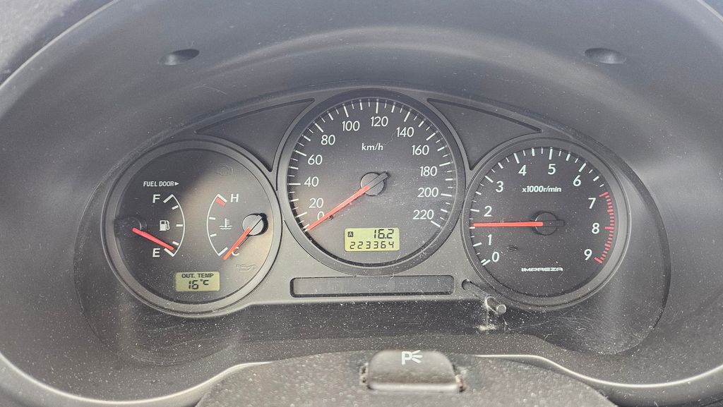 subaru-impreza-1-5i-r-awd-4x4 - 9