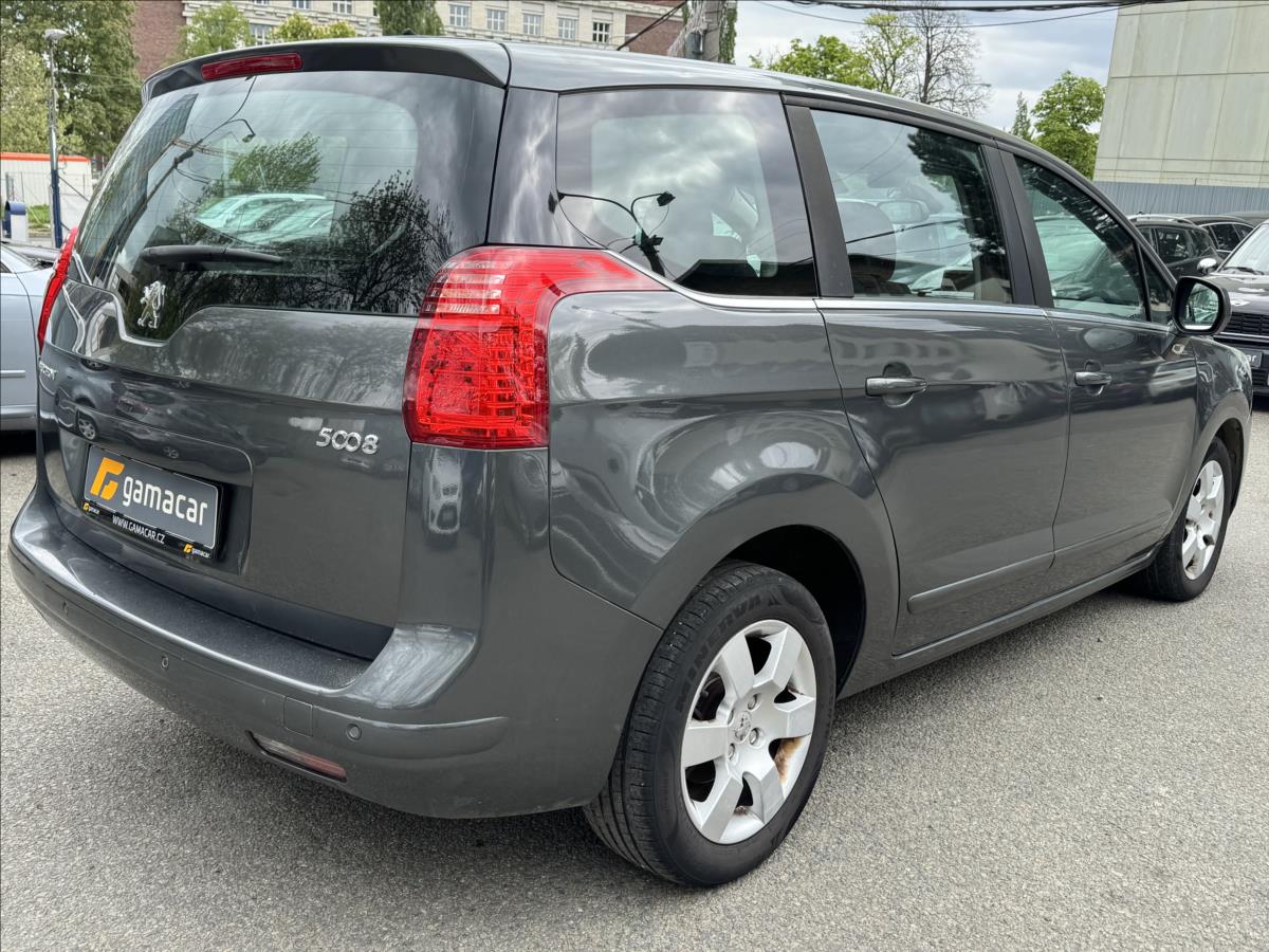 peugeot-5008-2-0-7-mist-plny-servis-peugeot - 4