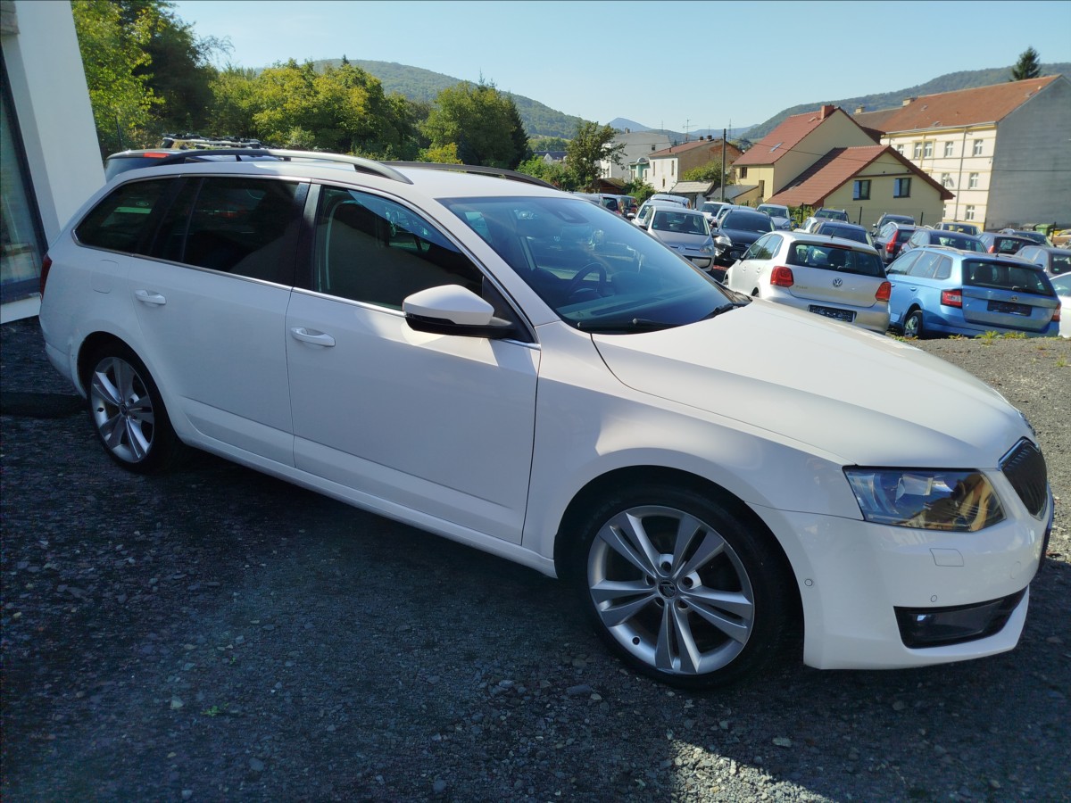 skoda-octavia-2-0-tdi-110kw-elegance - 7