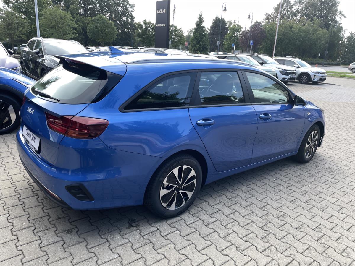 kia-ceed-1-5-t-gdi-7dct-spin-ref-sw - 2