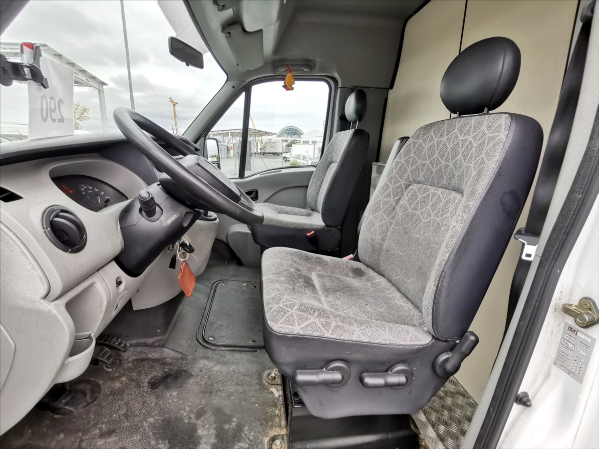 renault-master-2-5dci-pojizdna-prodejna-230v - 5
