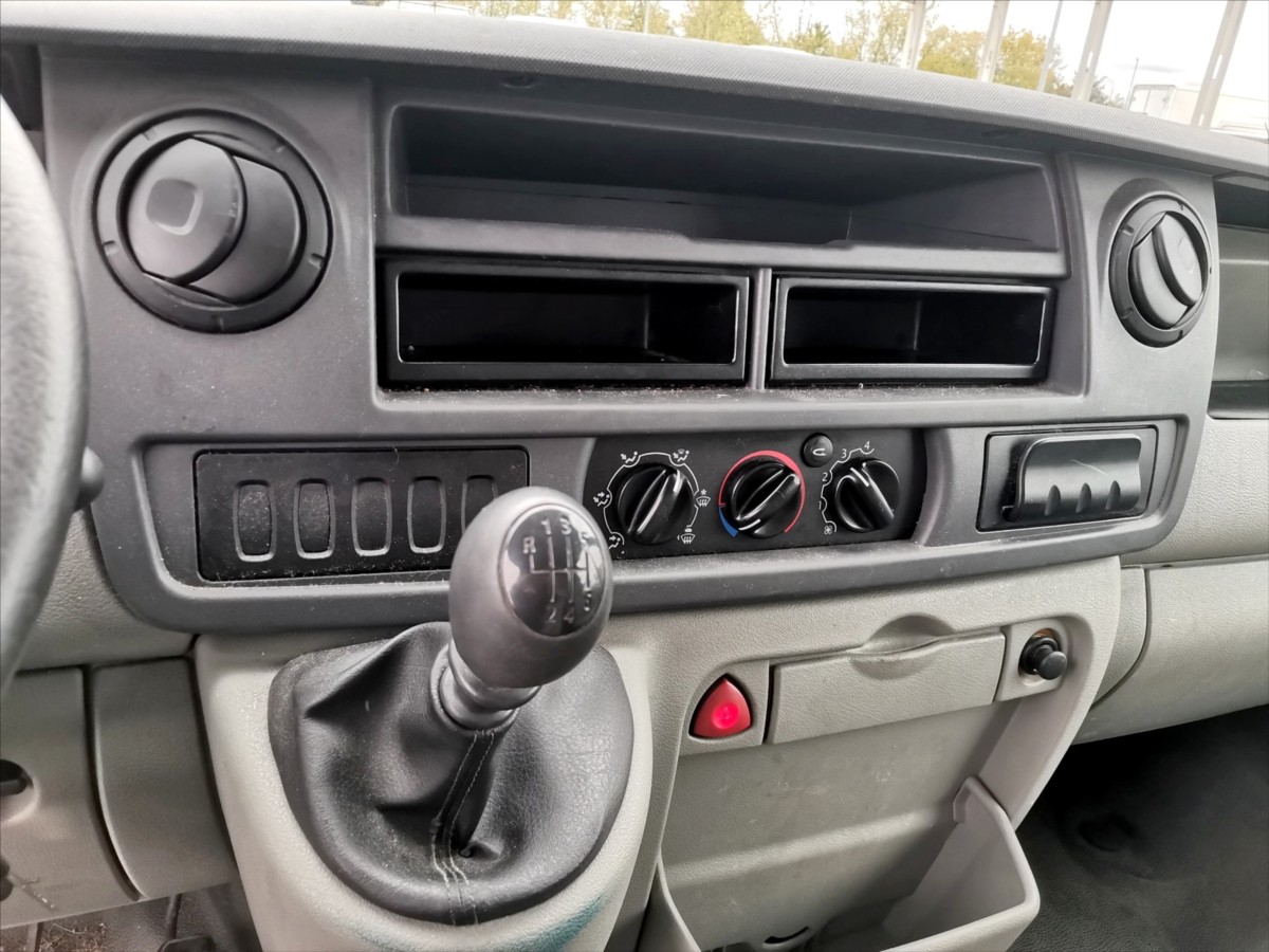 renault-master-2-5dci-pojizdna-prodejna-230v - 9