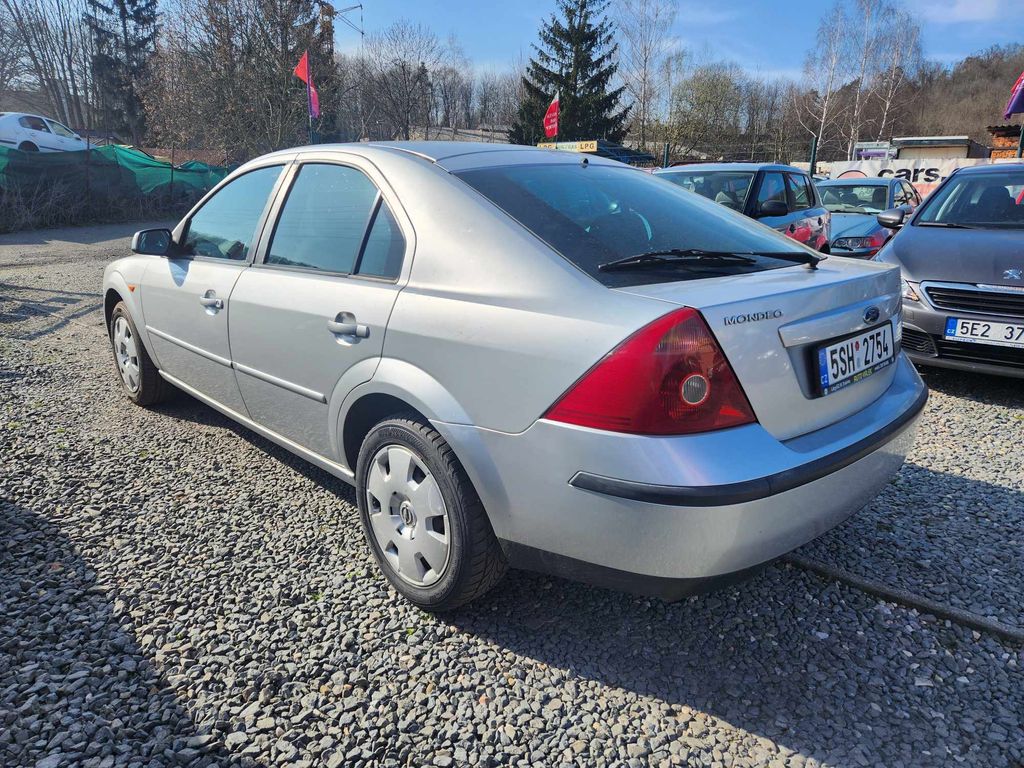 ford-mondeo-1-8-i - 7