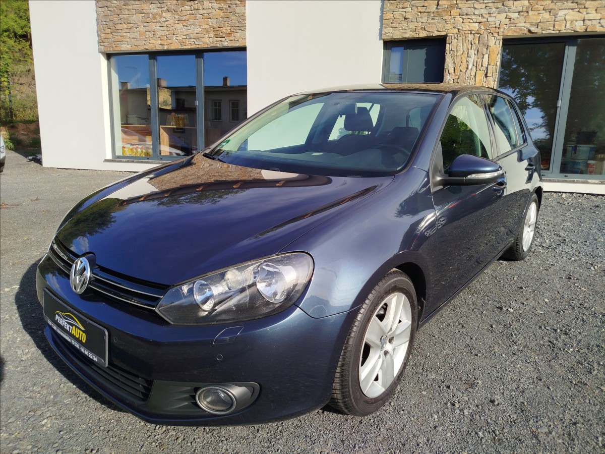 volkswagen-golf-2-0-tdi-1-majitel - 1