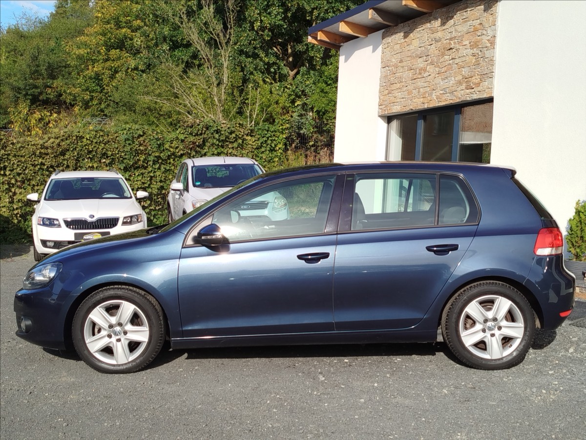 volkswagen-golf-2-0-tdi-1-majitel - 2