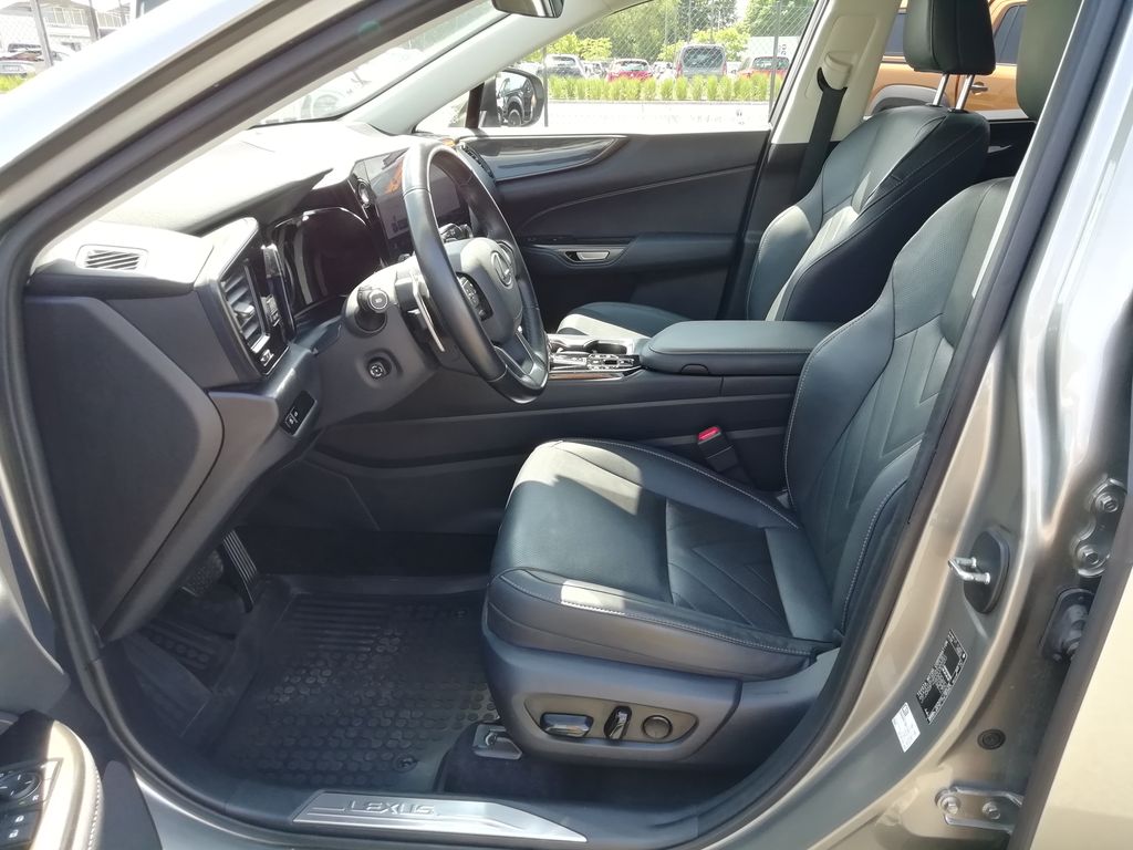 lexus-prestige-2-5-phev-4x4 - 4