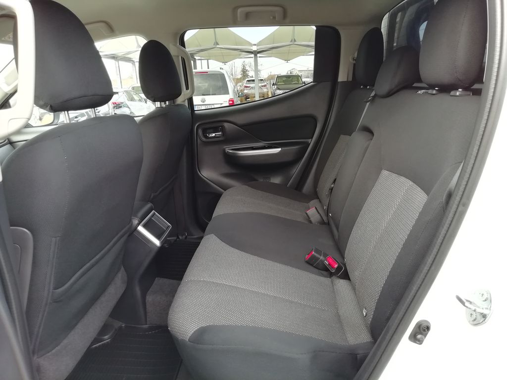 mitsubishi-l200-intense-2-2-di-d-4wd-dc - 5