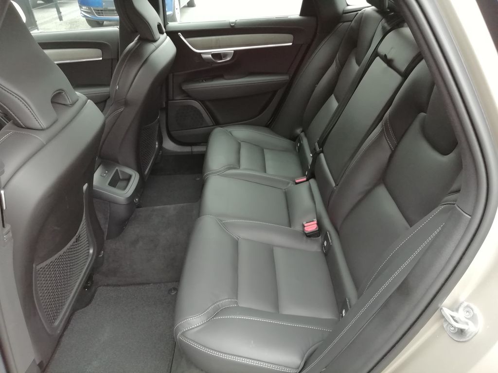 volvo-v90-2-0-cross-country-bright-plus - 5