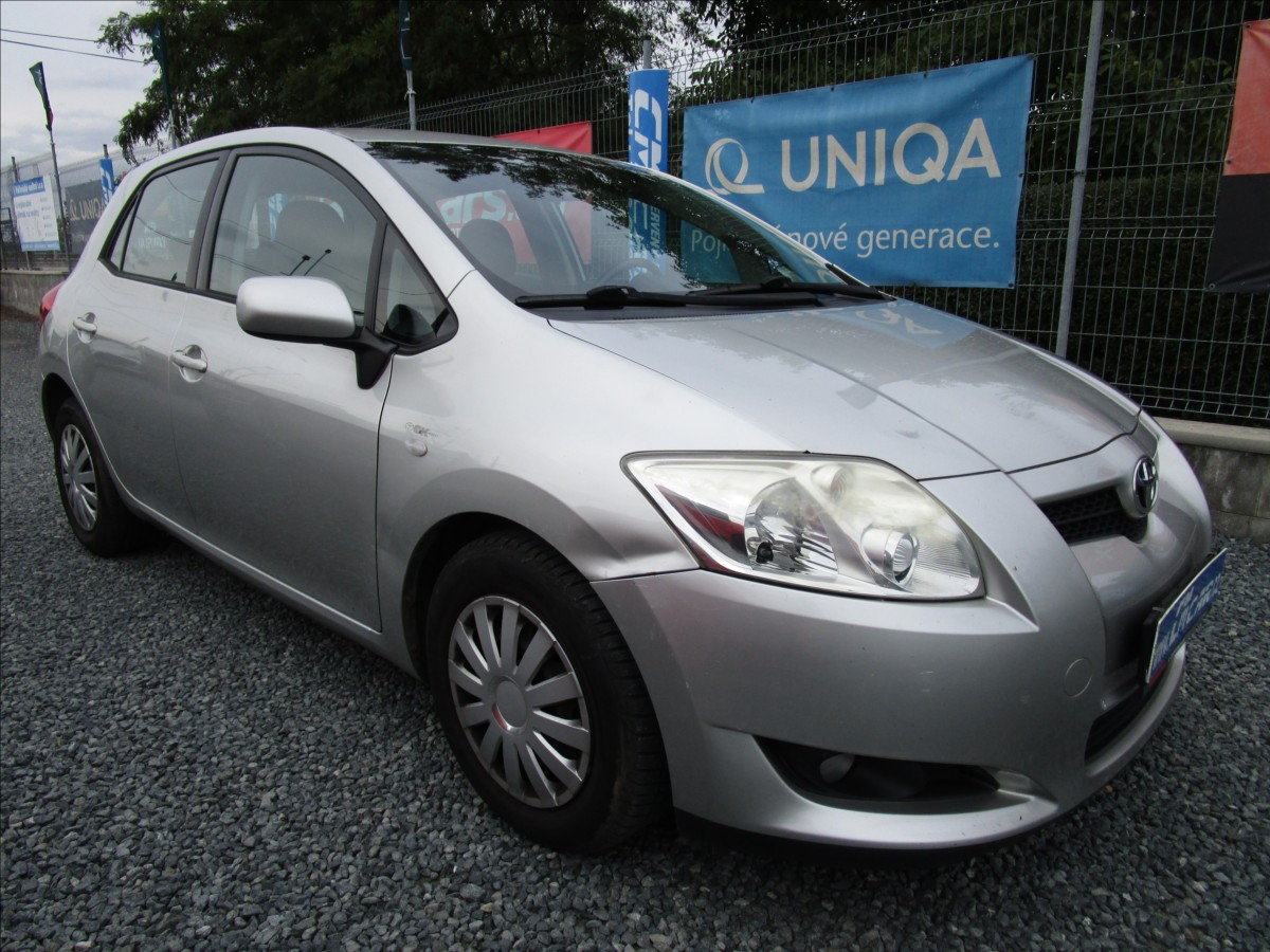 toyota-auris-1-4-d-4d-aut-klima - 2