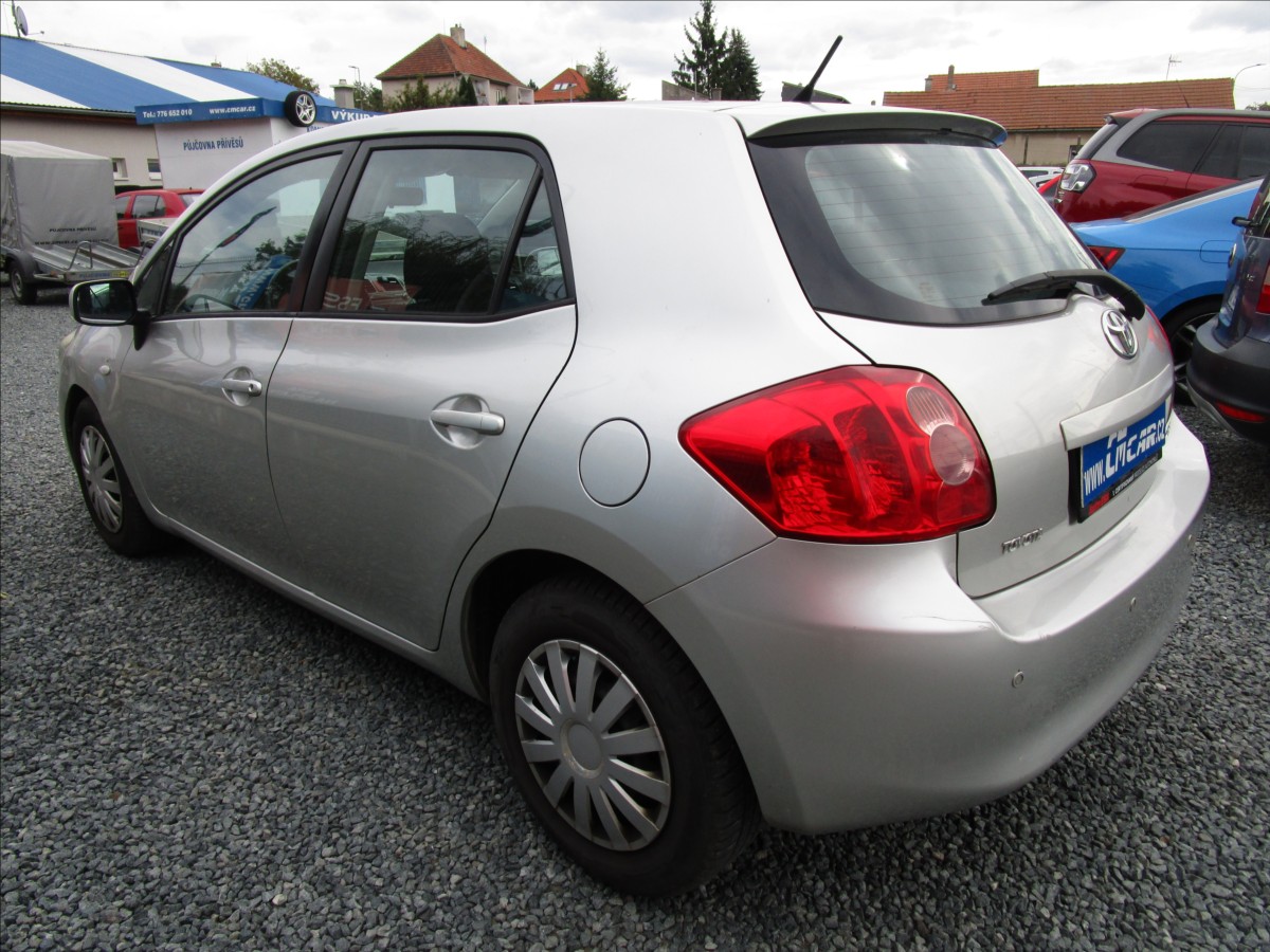 toyota-auris-1-4-d-4d-aut-klima - 5