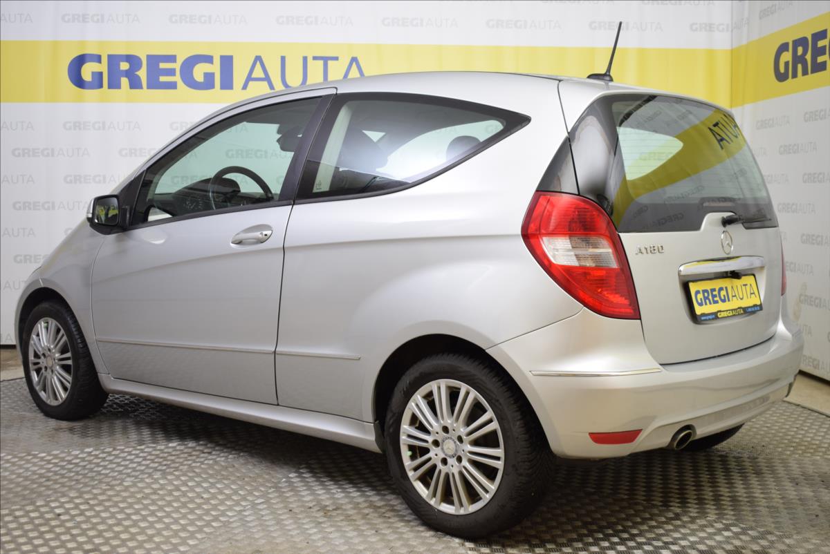 mercedes-benz-tridy-a-a180-automat-po-servisu - 4