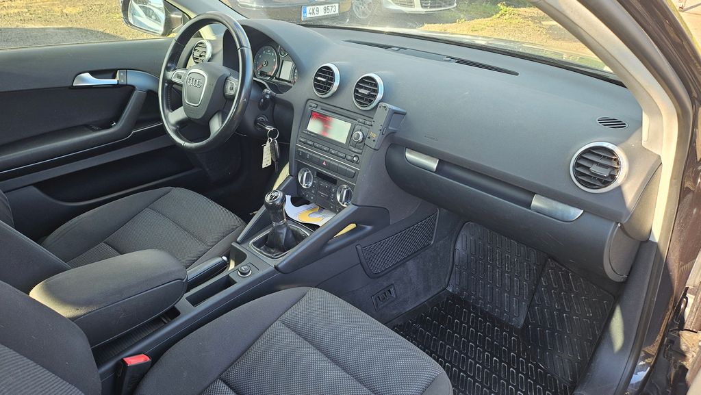 audi-a3-1-2-tsfi-navi-nova-stk - 8