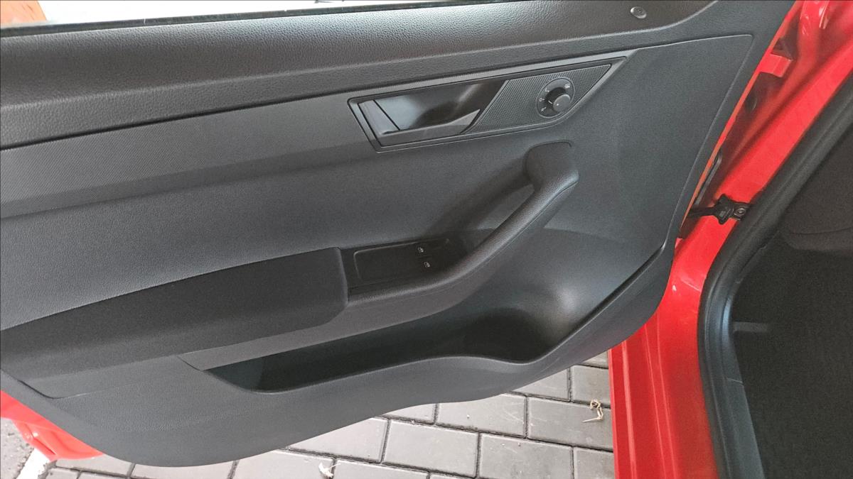 skoda-fabia-1-0-mpi-55-kw-trumf-mpi - 7