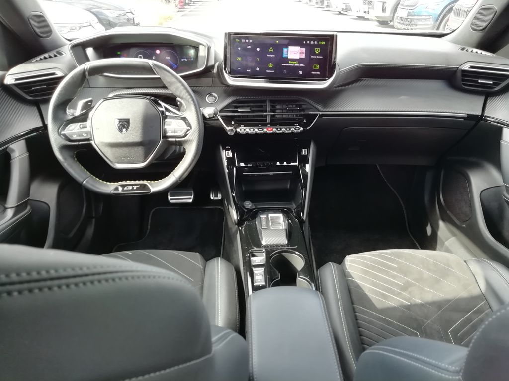 peugeot-2008-gt-1-2-pt-130-s-s-eat8 - 6