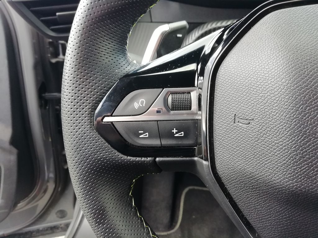 peugeot-2008-gt-1-2-pt-130-s-s-eat8 - 8