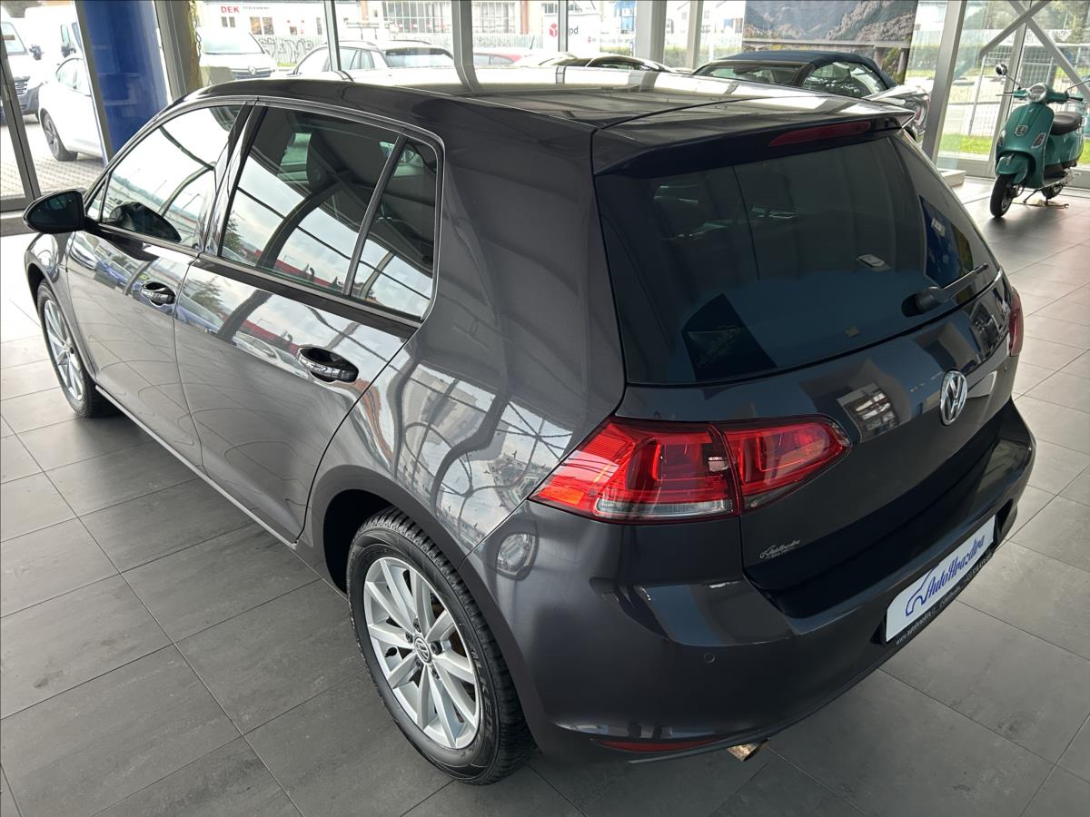 volkswagen-golf-1-2-tsi-81kw-lounge-serviska - 3