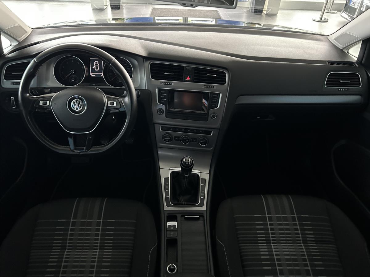 volkswagen-golf-1-2-tsi-81kw-lounge-serviska - 7