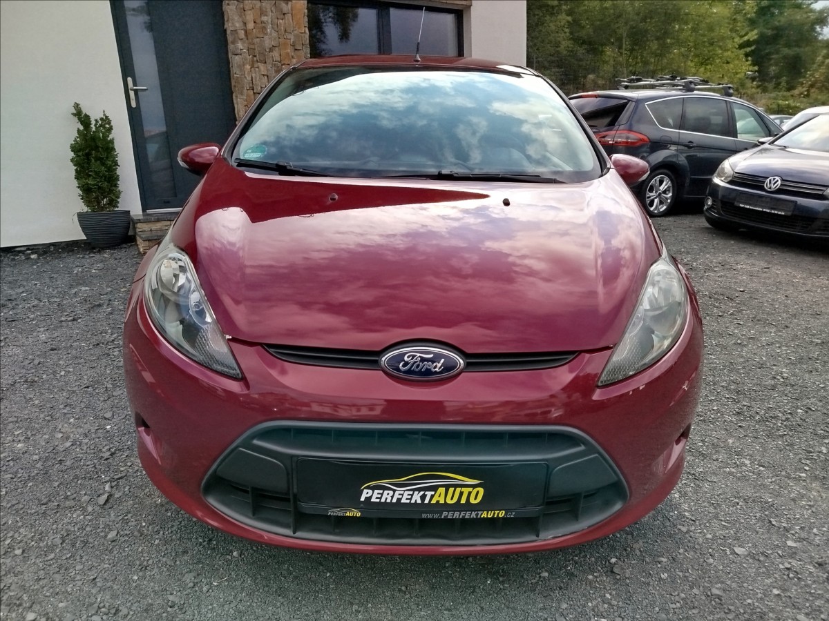 ford-fiesta-1-2-i-60-kw-hot-magenta - 9