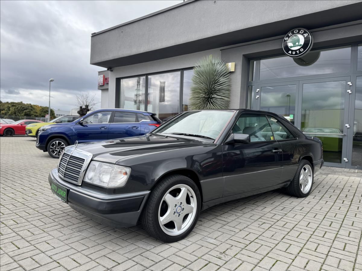 mercedes-benz-124-220ce-110kw-top-stav-2-majitel - 1