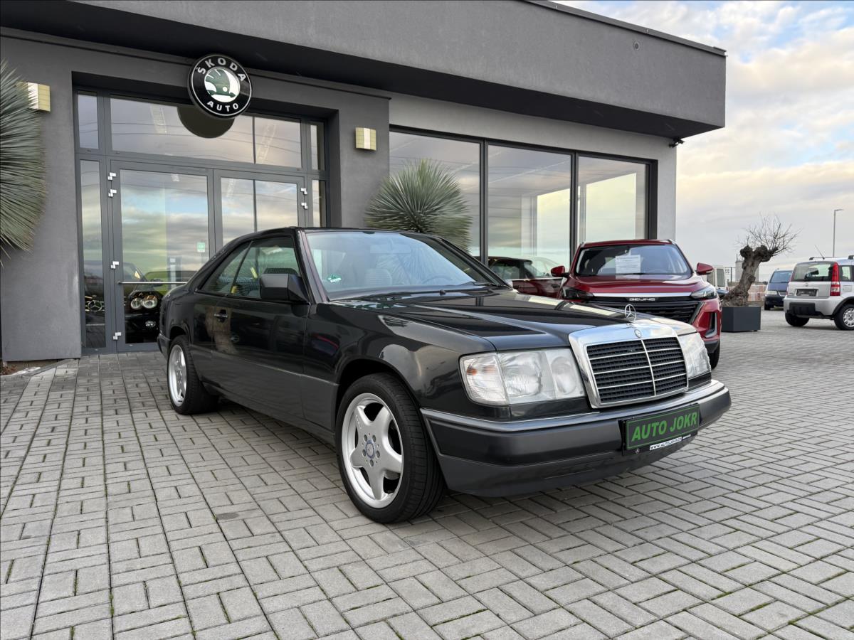 mercedes-benz-124-220ce-110kw-top-stav-2-majitel - 3