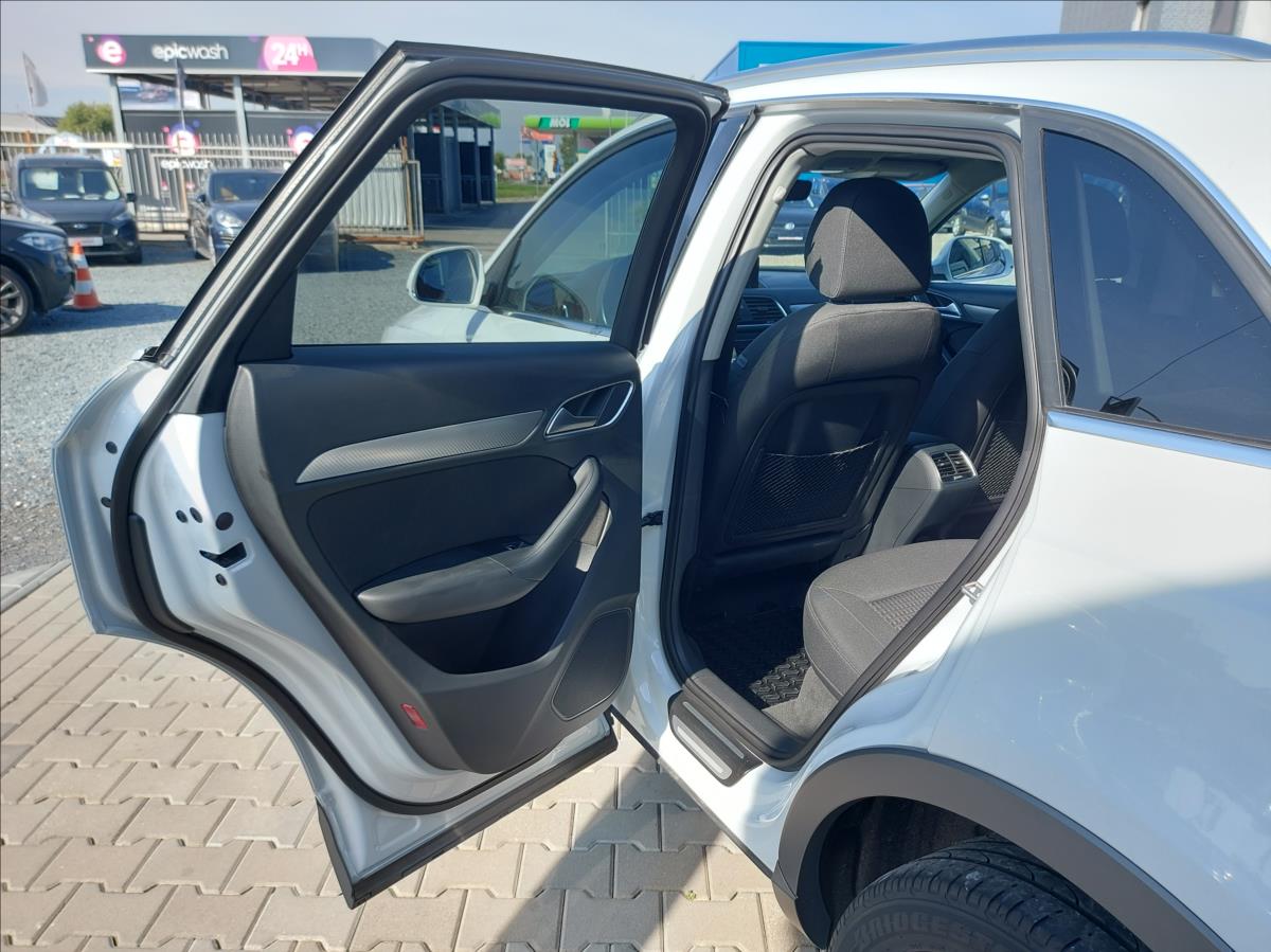 audi-q3-2-0-tdi-quattro-s-tronic-cr-1-majitel - 9