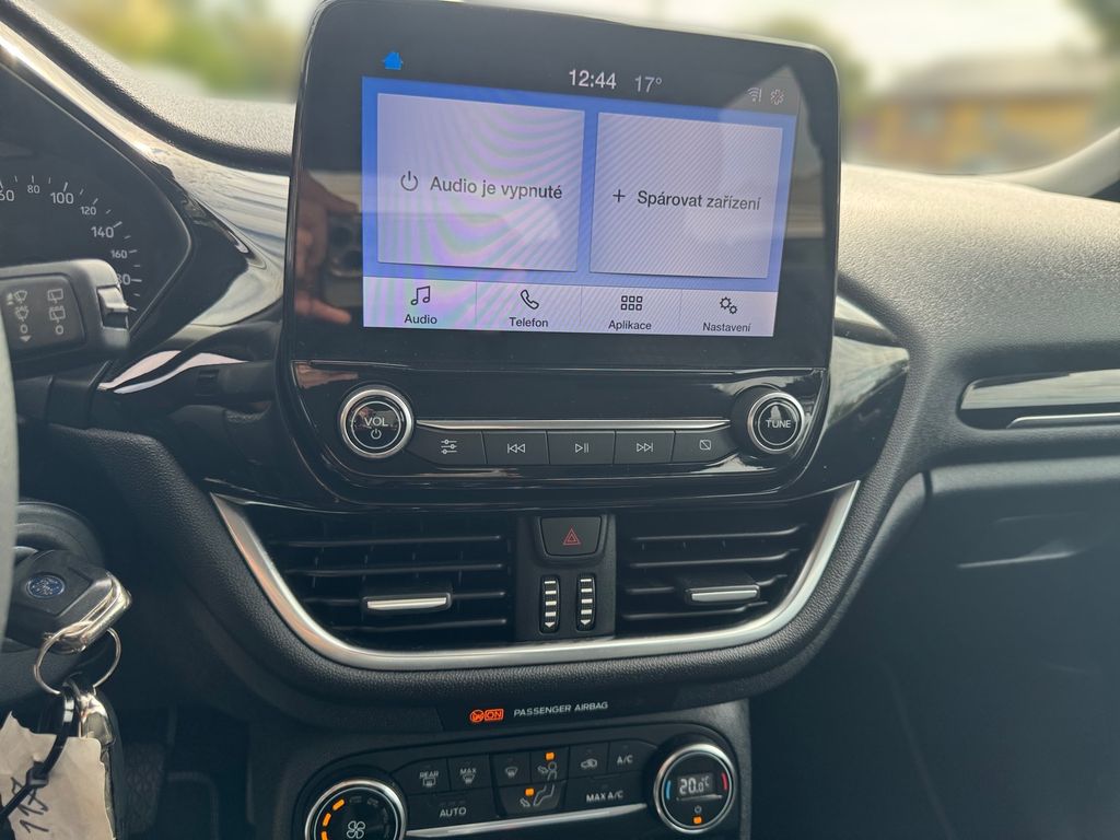 ford-fiesta-titanium - 8