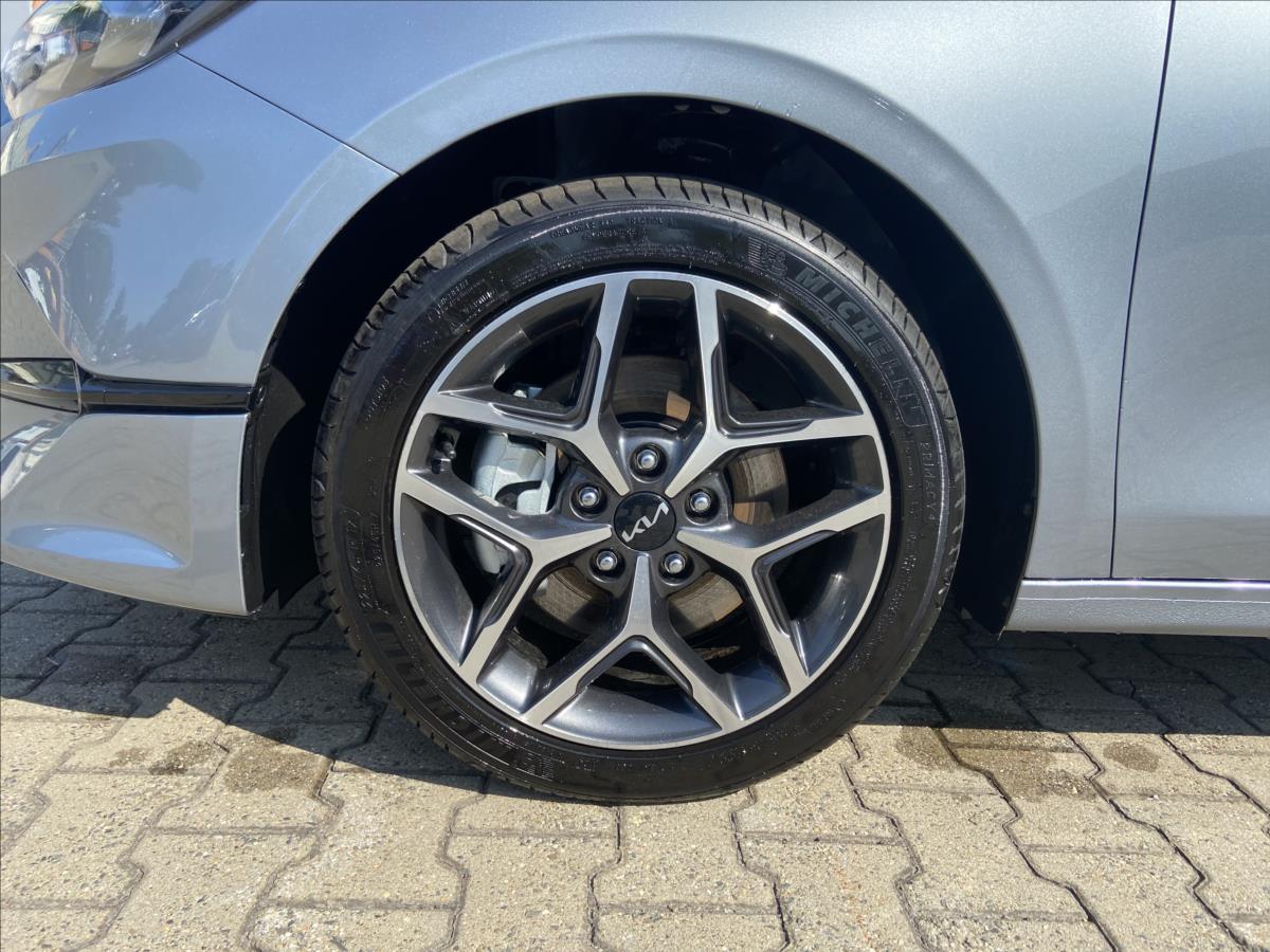 kia-ceed-1-5-t-gdi-7dct-top-drive-sw - 8