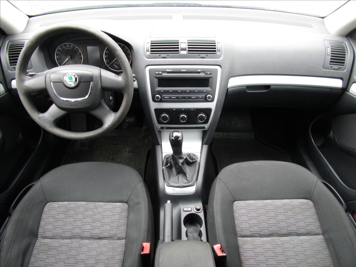 skoda-octavia-combi-1-9tdi-ambiente-klima - 6