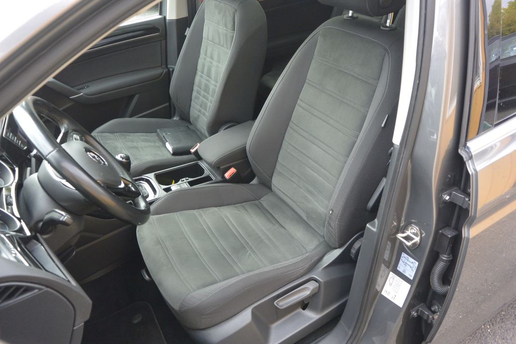 volkswagen-touran-2-0tdi-panorama-navi-led-7mis - 9
