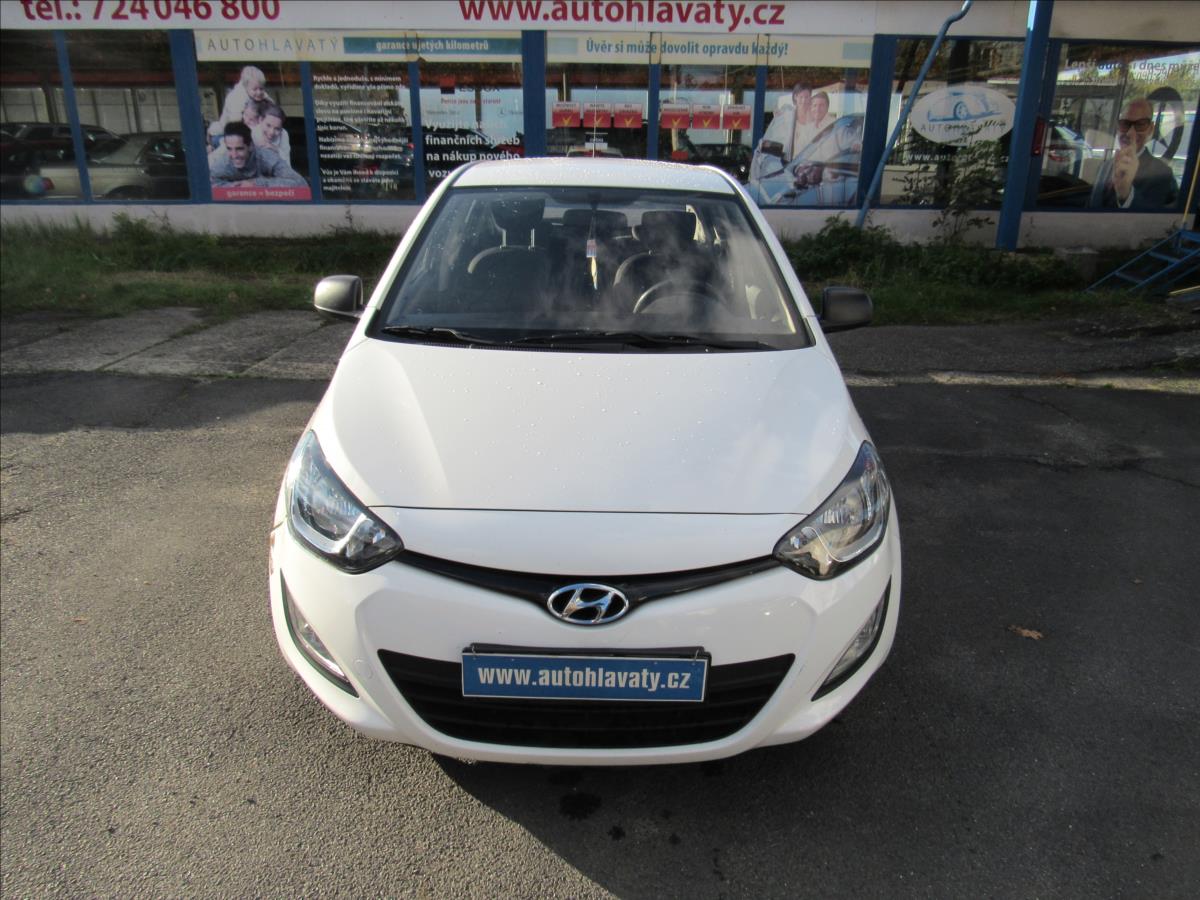hyundai-i20-1-2-i20-62kw-1-majitel - 1