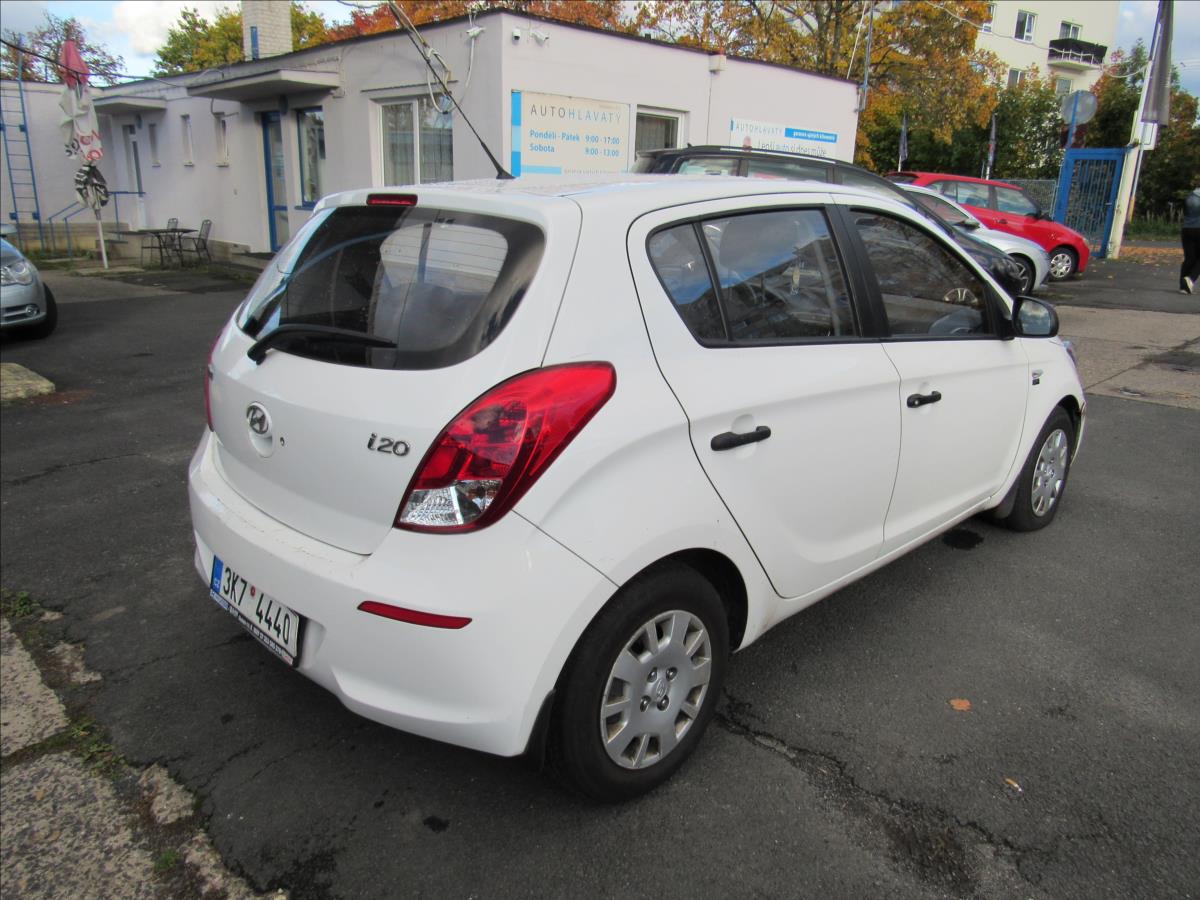hyundai-i20-1-2-i20-62kw-1-majitel - 5