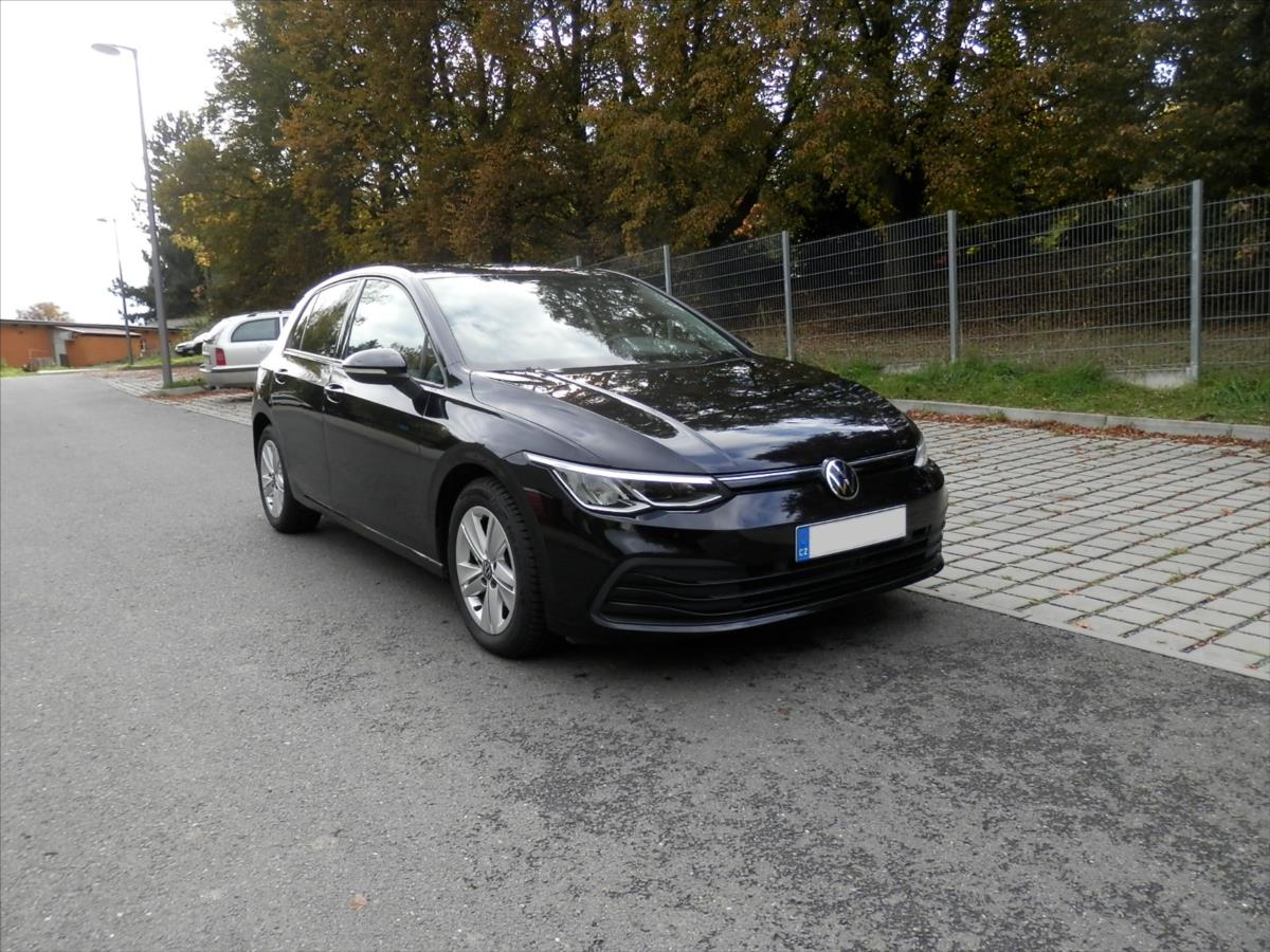 volkswagen-golf-1-5-tsi-110kw-navi-13tis-km-dph - 3
