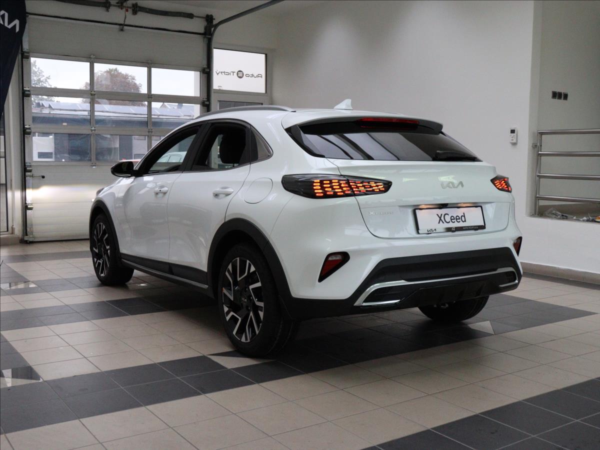 kia-xceed-xceed-cd-1-6-t-gdi-gpf-7dct-steel-edition-110 - 5