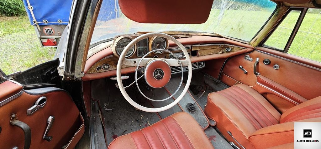 mercedes-benz-220-se-coupe-w111-1963-88kw-2-2v6 - 1