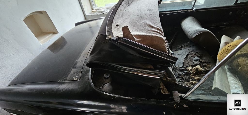 mercedes-benz-220-se-cabrio-w111-1963-88kw-2-2v6 - 2