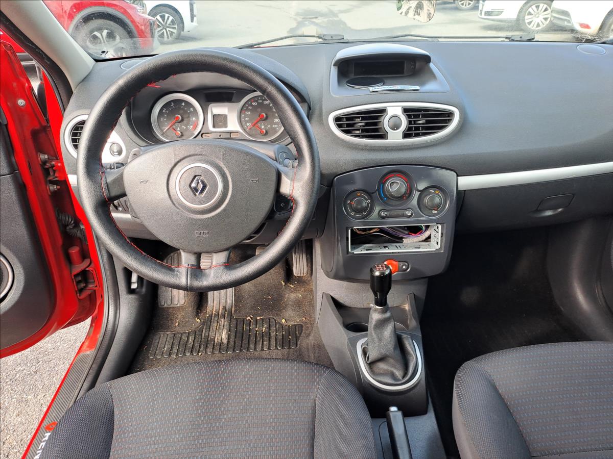 renault-clio-1-2-i-klima - 8