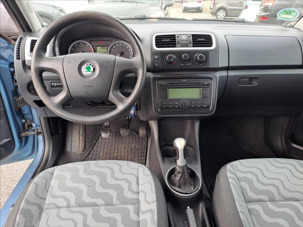 skoda-fabia-1-4-i-16v-aut-klima - 8