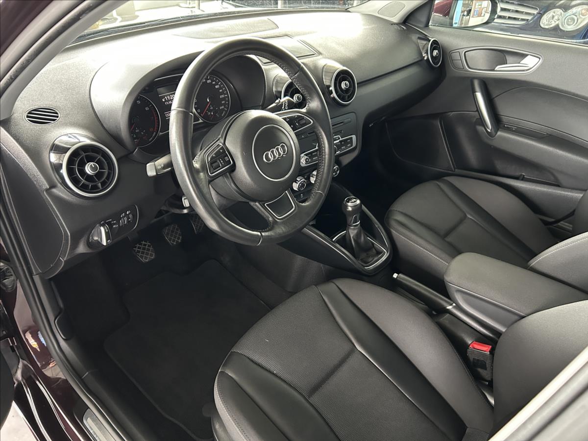 audi-a1-1-2-tsi-spaceback-navi-vyhrev - 7