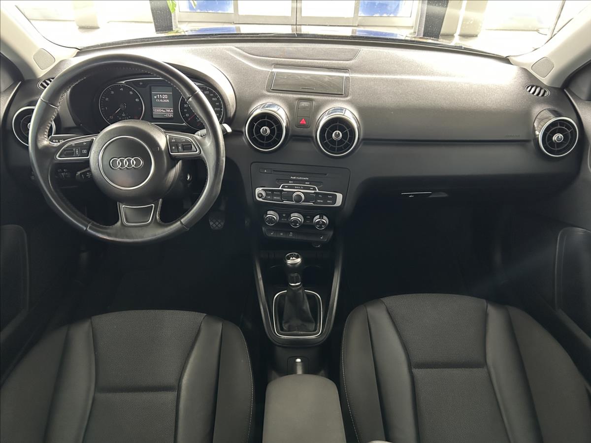 audi-a1-1-2-tsi-spaceback-navi-vyhrev - 8