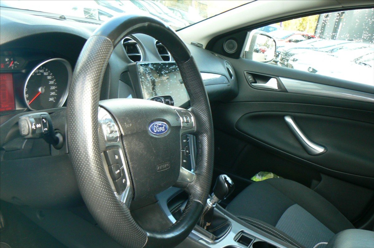 ford-mondeo-2-0-tdci-combi-navigace - 7
