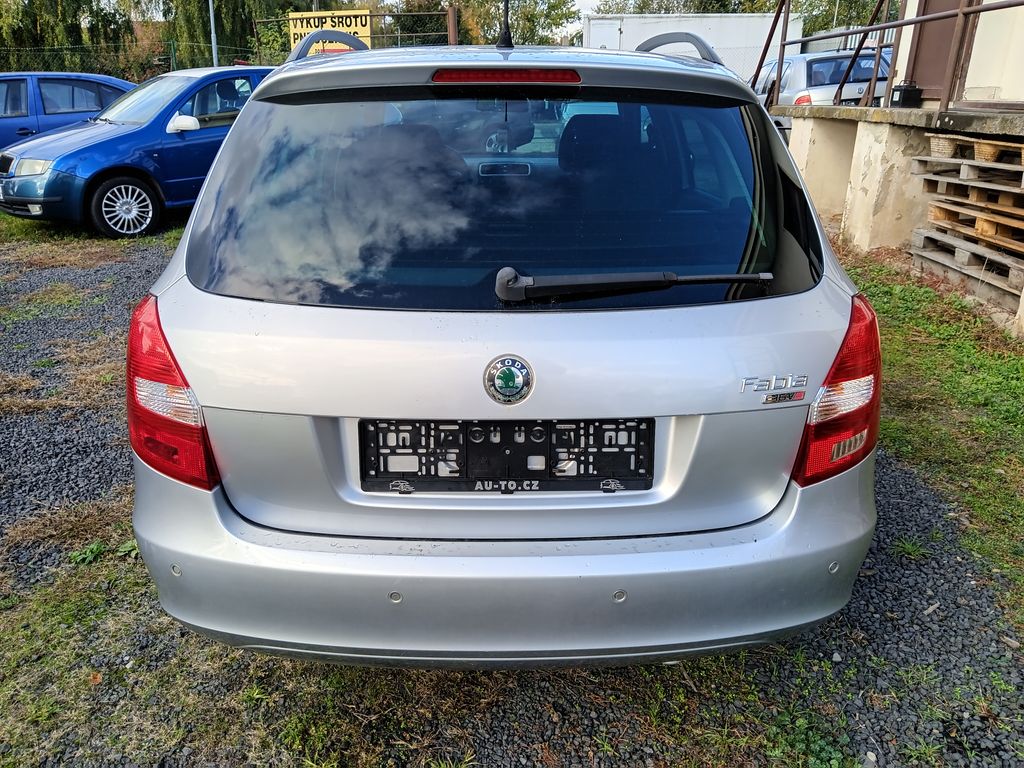 skoda-fabia-1-6-combi-ambiente - 3