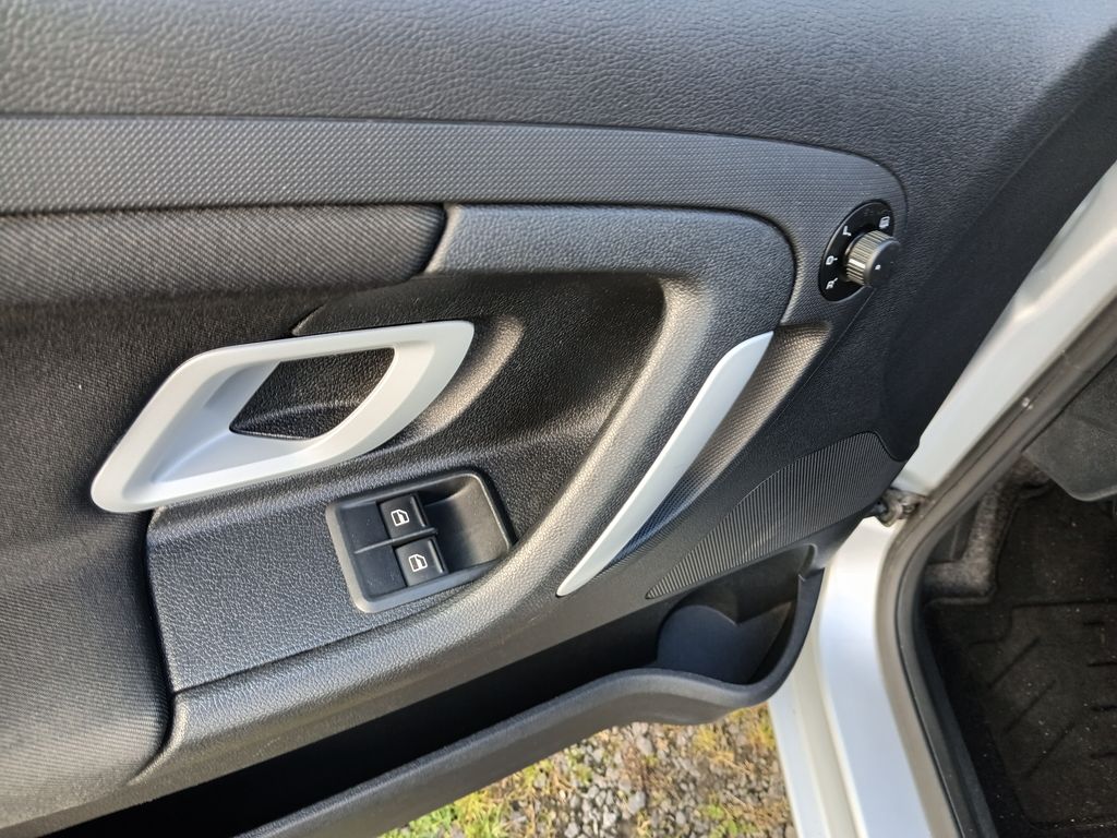 skoda-fabia-1-6-combi-ambiente - 9