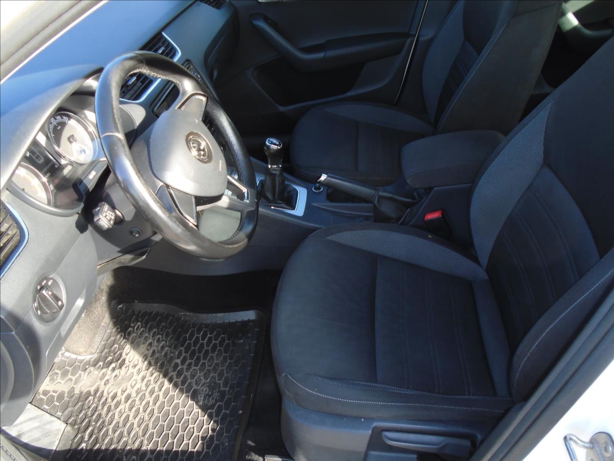 skoda-octavia-1-0 - 9