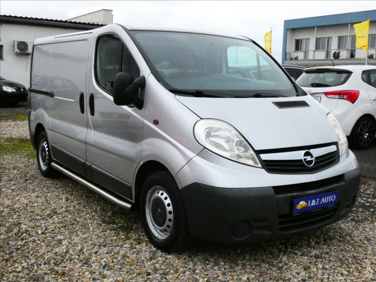 opel-vivaro-2-0-cdti - 2