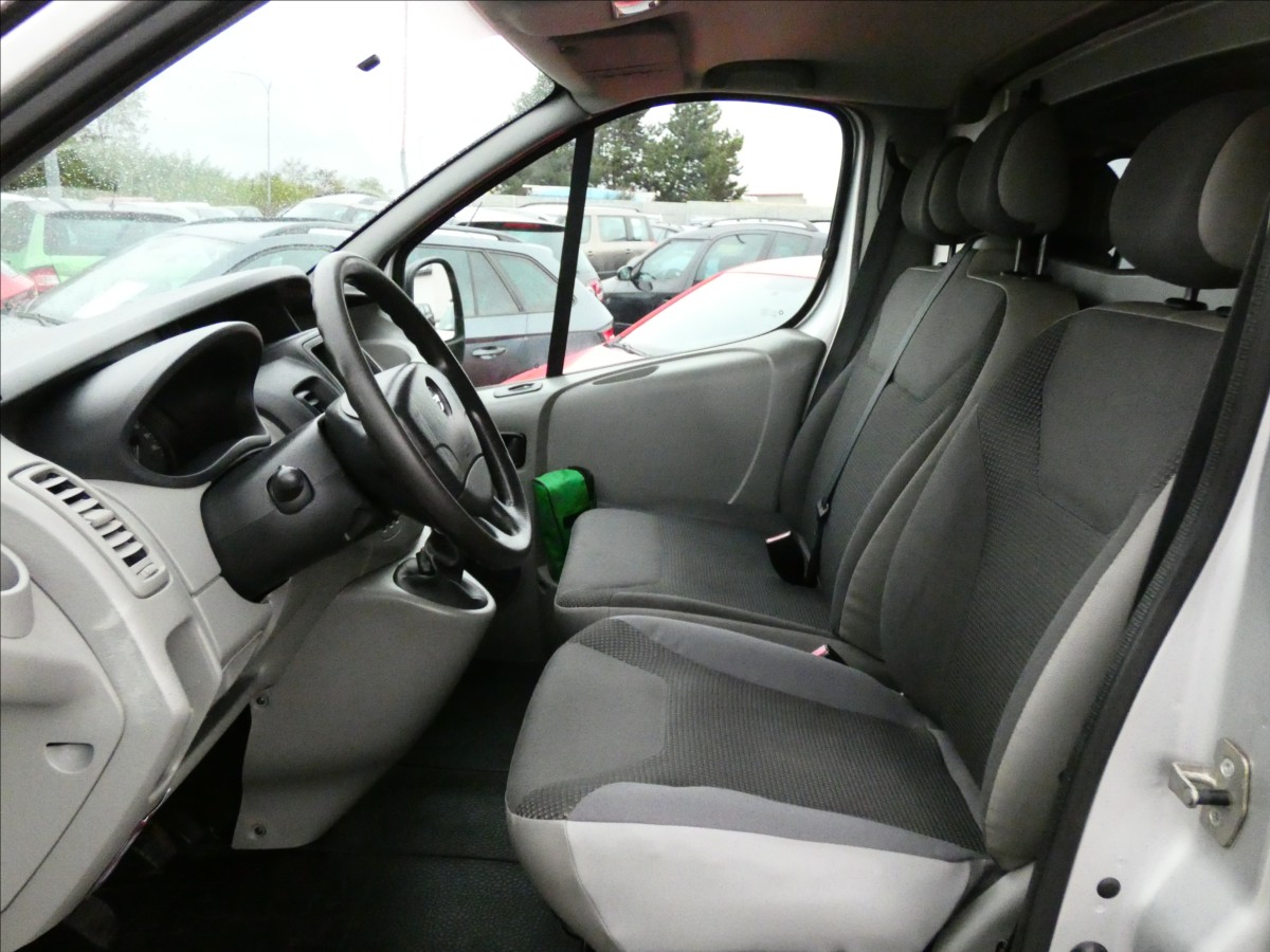 opel-vivaro-2-0-cdti - 7