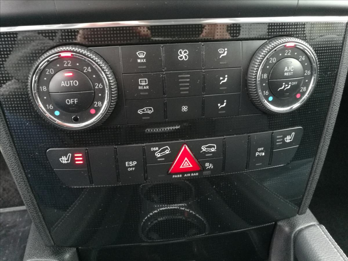 mercedes-benz-tridy-m-320-cdi-ml-4matic - 6