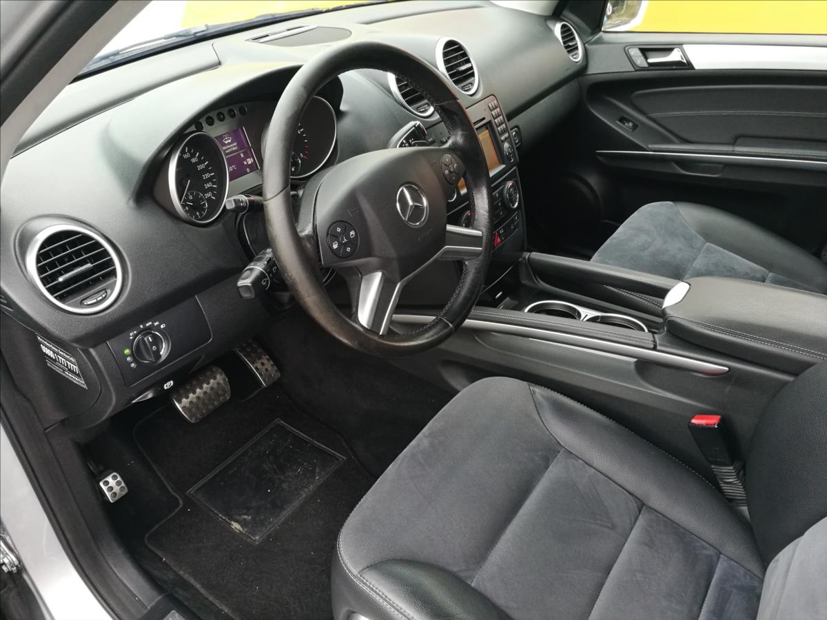 mercedes-benz-tridy-m-320-cdi-ml-4matic - 9