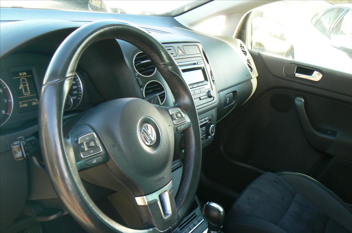 volkswagen-golf-plus-1-4-tsi-95105-km-automat - 9