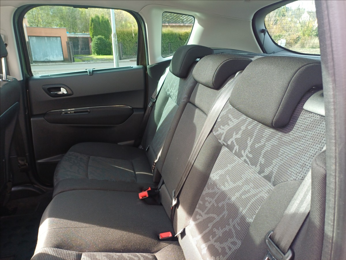 peugeot-3008-1-6-hdi - 9