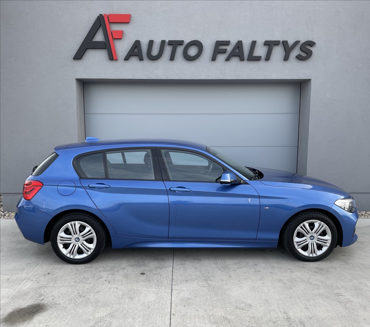 bmw-rada-1-118d-110kw-automat-cr - 1